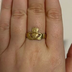 Claddagh Ring 💛👑